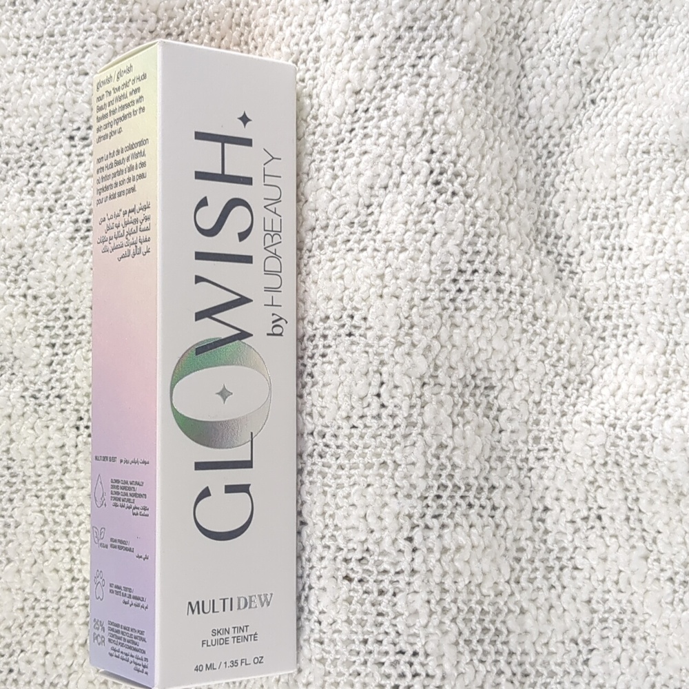 HUDA BEAUTY GloWish Multidew Skin Tint TAN LIGHT 07, 40ml/1.35fl oz - Picture 8 of 13